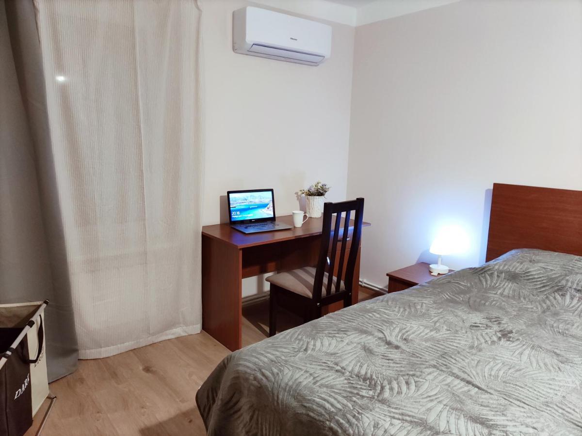 Renovated 1 Bedroom With King Size Bed In Kentron Erévan Extérieur photo