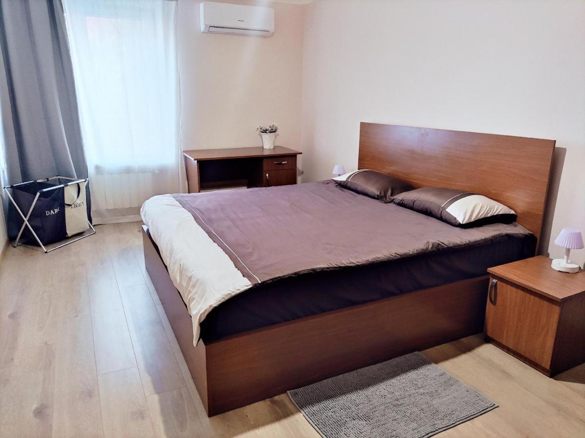 Renovated 1 Bedroom With King Size Bed In Kentron Erévan Extérieur photo